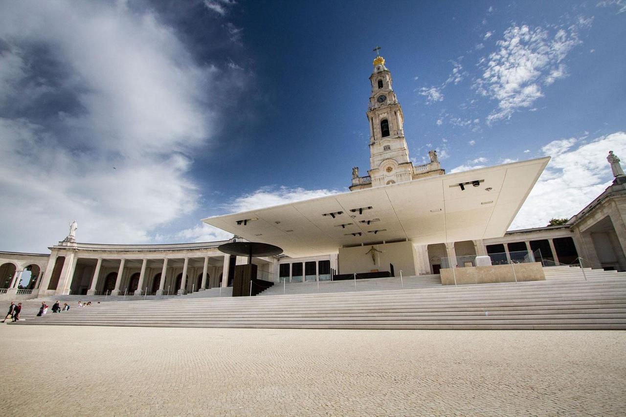 Hotel Santo Condestavel Fátima Exterior foto